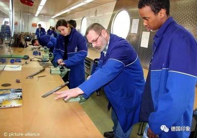 德国双元制职业教育 技能强国的人才密码